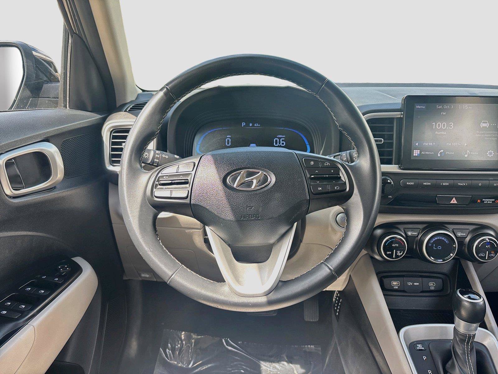 Used 2025 Hyundai Venue SEL FWD image 17