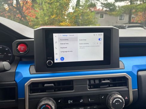 Used 2025 Toyota Tacoma TRD Off-Road image 21