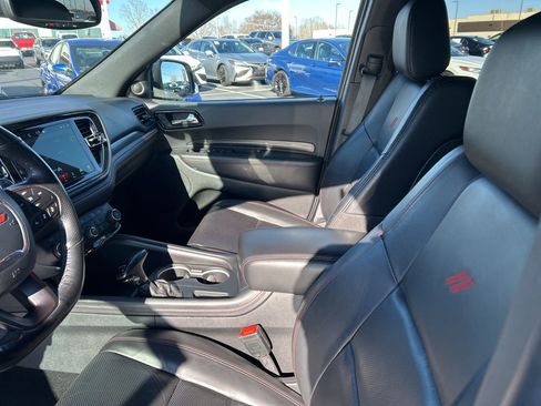 Used 2024 Dodge Durango GT image 2