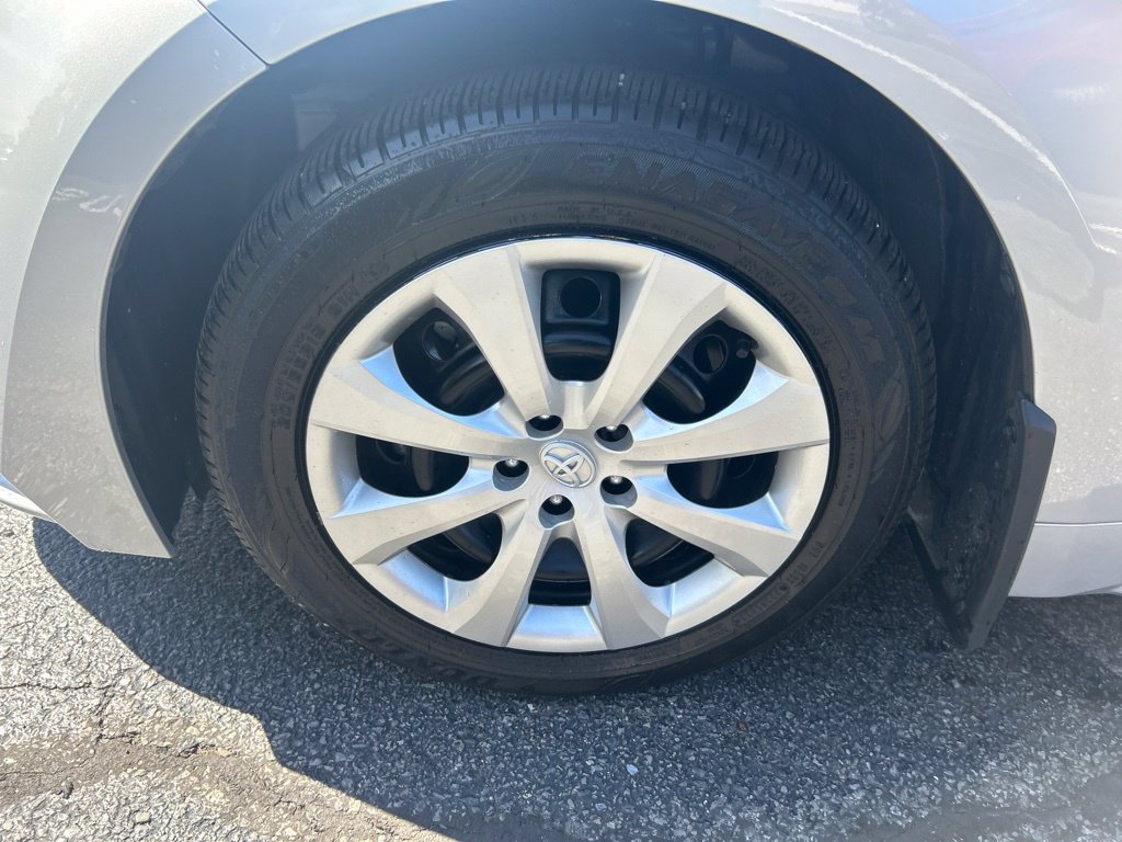 Used 2024 Toyota Corolla LE FWD image 10