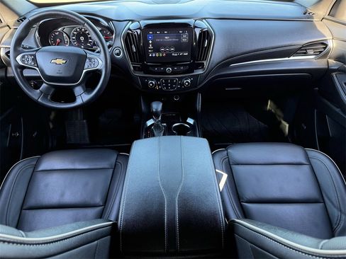 Used 2023 Chevrolet Traverse Premier image 10
