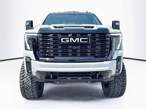 Used 2024 GMC Sierra 2500 Denali w/ Denali Reserve Package AWD/4WD image 9