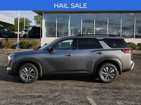 New 2026 Nissan Pathfinder SL AWD/4WD image 2
