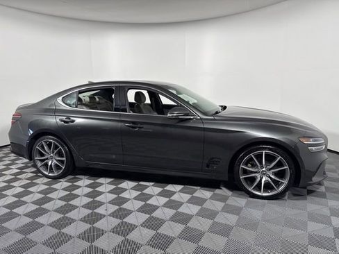 Used 2023 Genesis G70 2.0T image 9