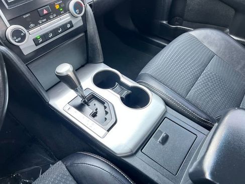 Used 2013 Toyota Camry SE image 24