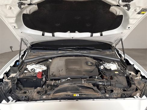 Used 2020 Jaguar F-PACE Premium image 26