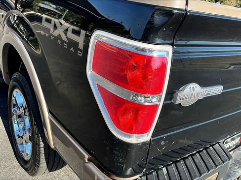 Used 2013 Ford F150 King Ranch w/ King Ranch Luxury Pkg image 28