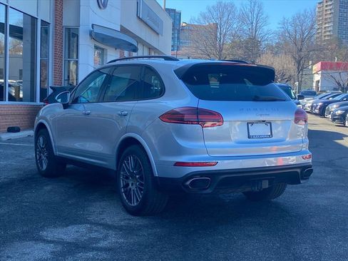 Used 2018 Porsche Cayenne Platinum Edition image 5