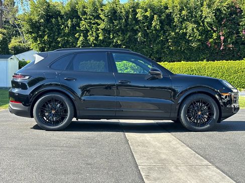 New 2026 Porsche Cayenne S AWD/4WD image 9