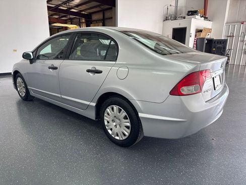 Used 2010 Honda Civic DX-VP image 6