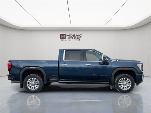 Used 2022 GMC Sierra 3500 Denali image 9