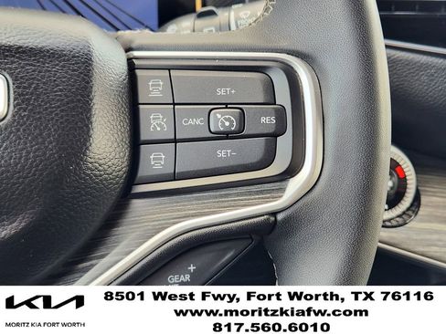Used 2024 Jeep Wagoneer L Series II w/ Flexible Seating Group RWD image 26