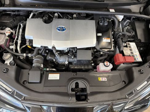 Used 2022 Toyota Prius XLE w/ Advanced Technology Package image 15