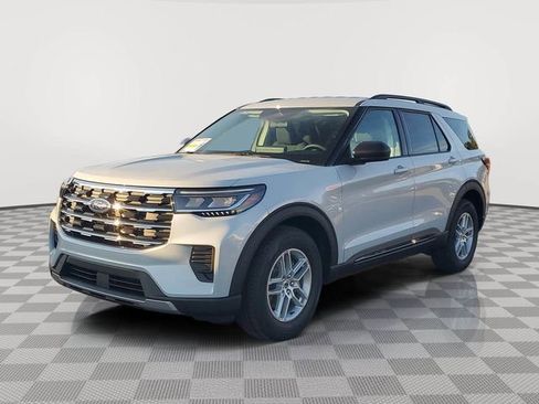 New 2026 Ford Explorer Active image 2