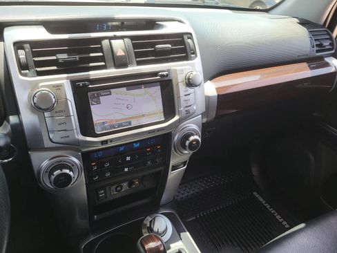 Used 2018 Toyota 4Runner Limited AWD/4WD image 23