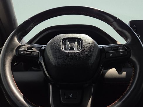 Used 2025 Honda Pilot TrailSport image 39