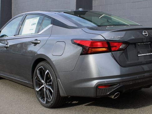 New 2025 Nissan Altima 2.5 SR w/ SR Premium Package image 3