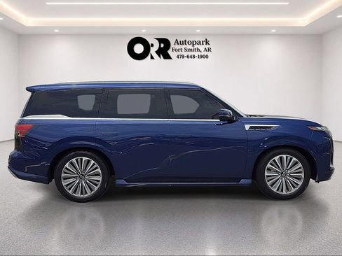 Used 2025 INFINITI QX80 Sensory AWD/4WD image 5