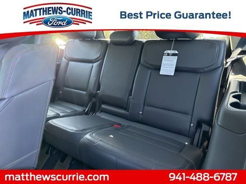 New 2025 Ford Expedition Active image 13