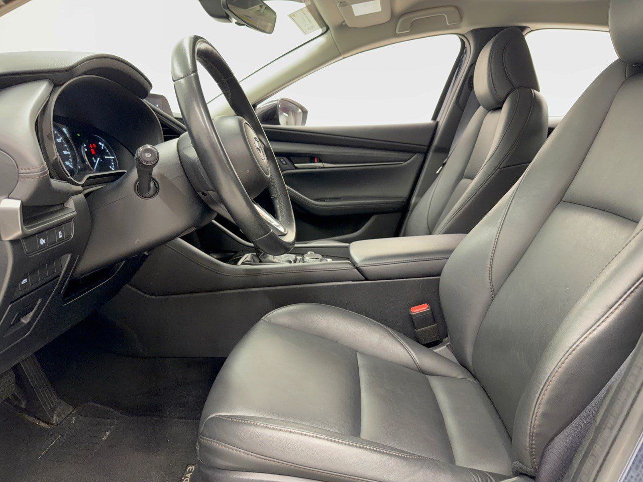 Used 2024 MAZDA MAZDA3 s FWD image 5