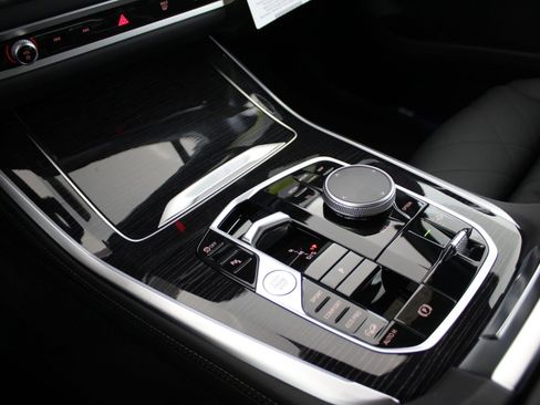 New 2026 BMW X5 xDrive40i w/ M Sport Package image 17