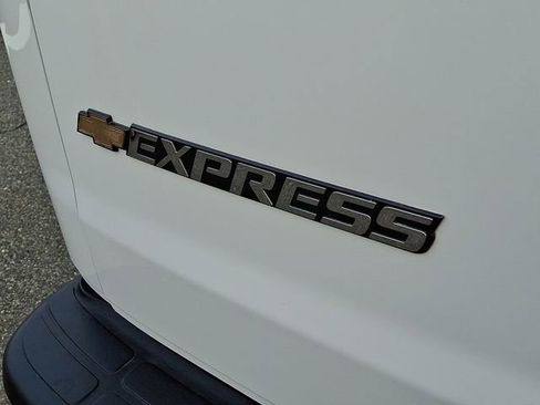 Used 2024 Chevrolet Express 2500 w/ Driver Convenience Package image 33