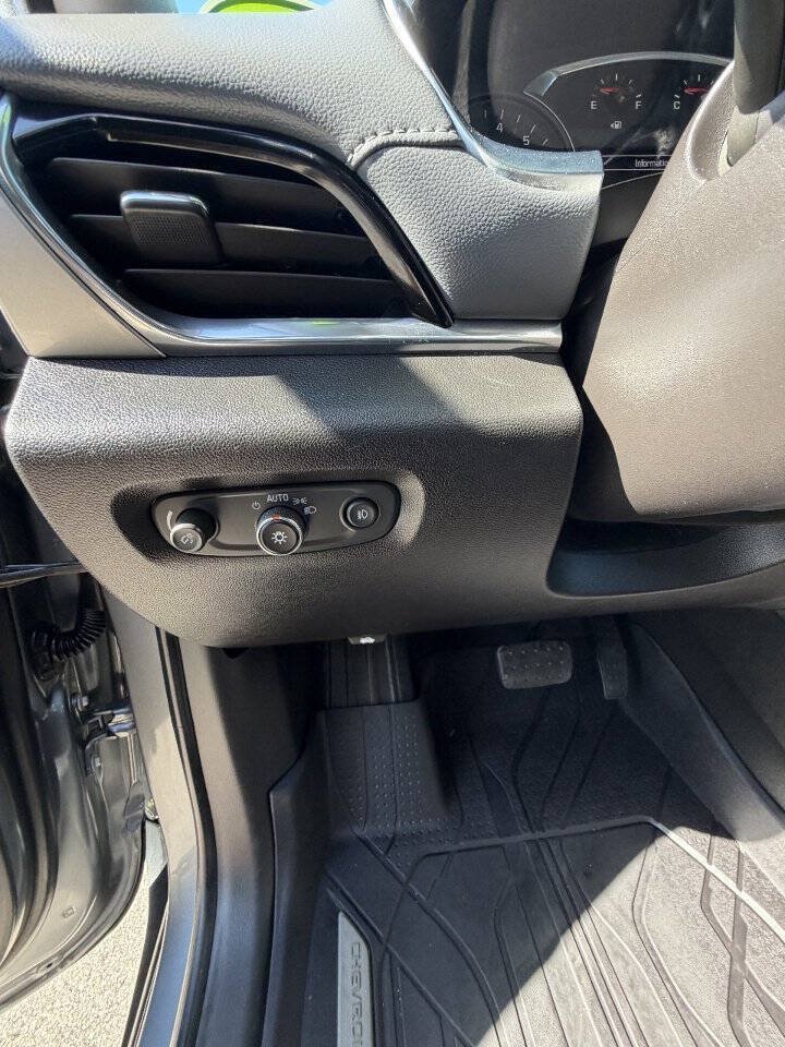 Used 2018 Chevrolet Traverse LT w/ LPO, Floor Liner Package AWD/4WD image 18