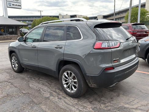 Used 2021 Jeep Cherokee Latitude Lux AWD/4WD image 2