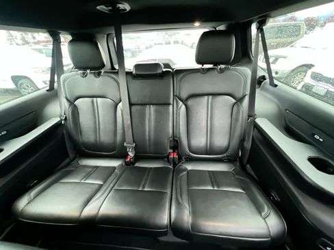 Used 2024 Jeep Wagoneer L Series II w/ Flexible Seating Group AWD/4WD image 24