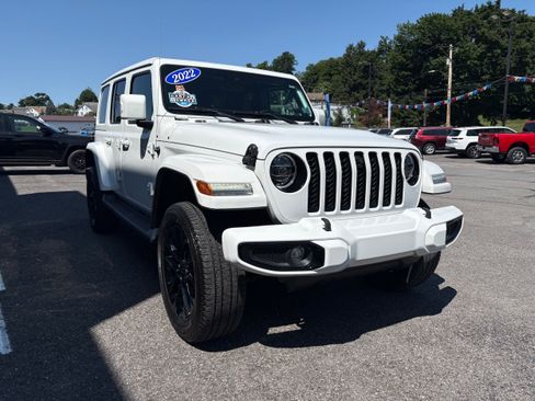 Certified 2022 Jeep Wrangler Unlimited Sahara AWD/4WD image 5