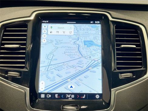 Used 2024 Volvo XC90 B5 Plus image 11