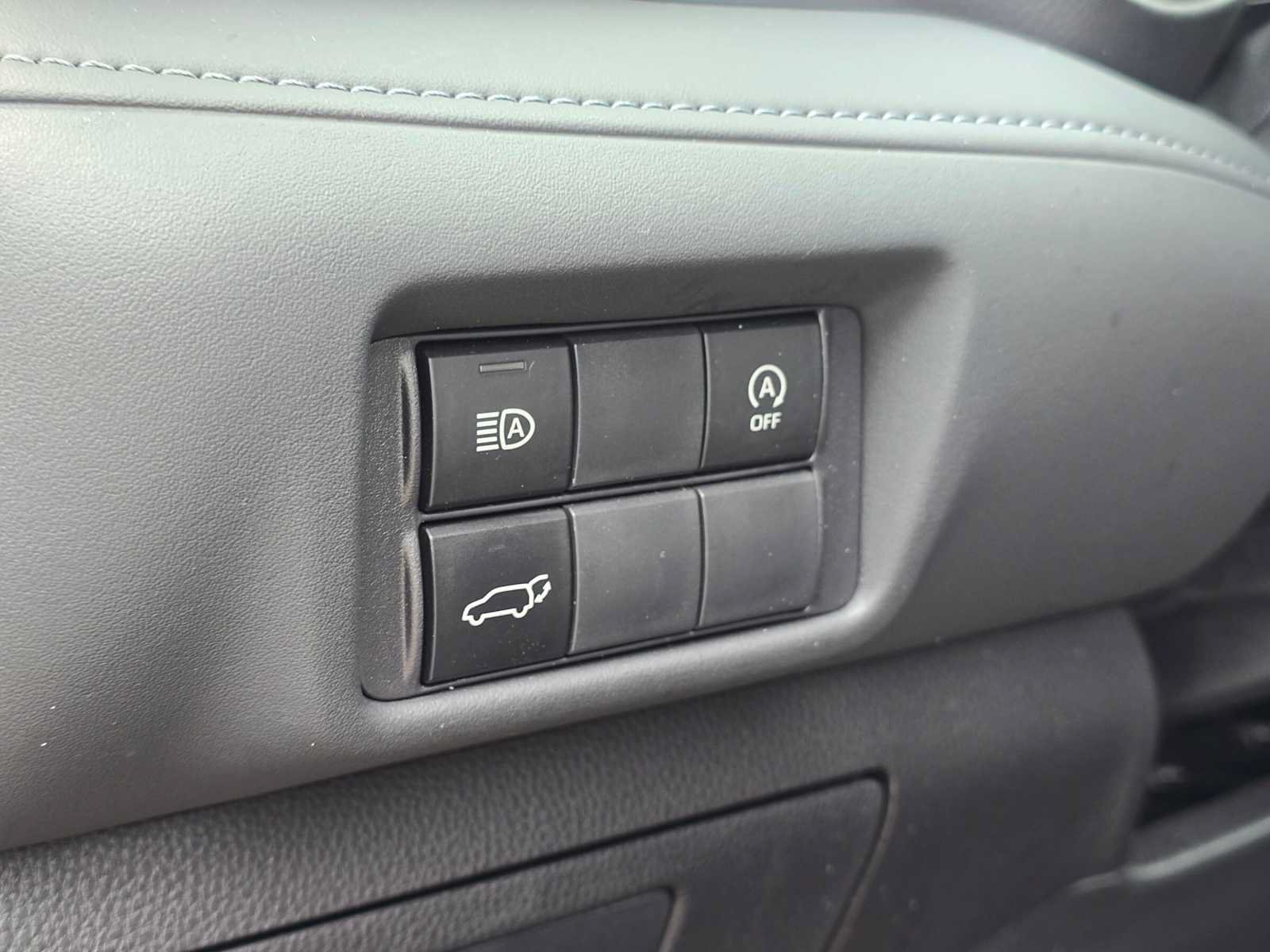 Used 2023 Toyota Highlander XLE AWD/4WD image 24