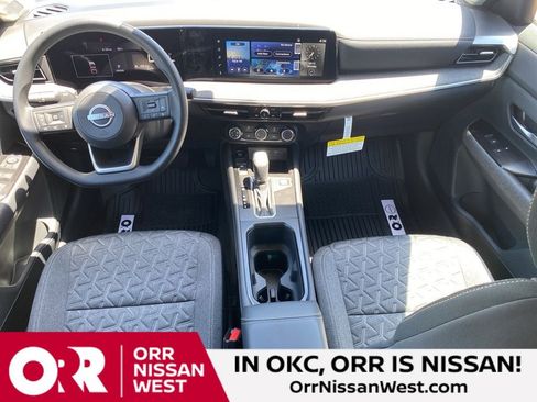 New 2025 Nissan Kicks SV w/ Interior Electronics Package AWD/4WD image 18