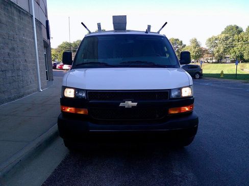 Used 2020 Chevrolet Express 2500 w/ Driver Convenience Package image 3