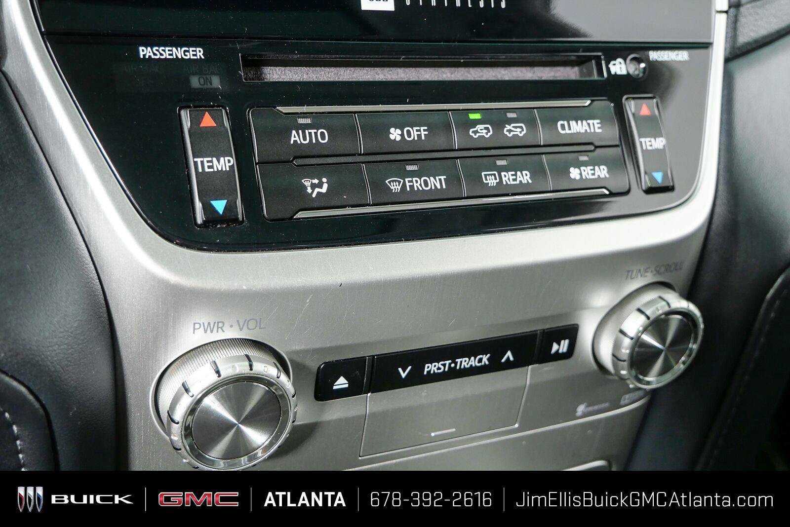 Used 2017 Toyota Land Cruiser AWD/4WD image 17