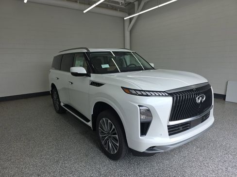 New 2026 INFINITI QX80 Luxe w/ Cargo Package AWD/4WD image 7