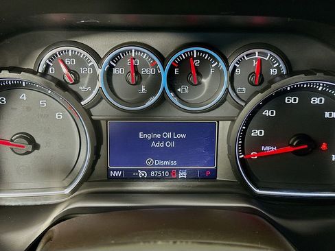 Used 2021 Chevrolet Tahoe Z71 w/ Luxury Package image 12