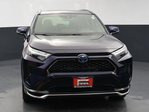 Used 2022 Toyota RAV4 SE w/ Weather & Moonroof Package AWD/4WD image 7