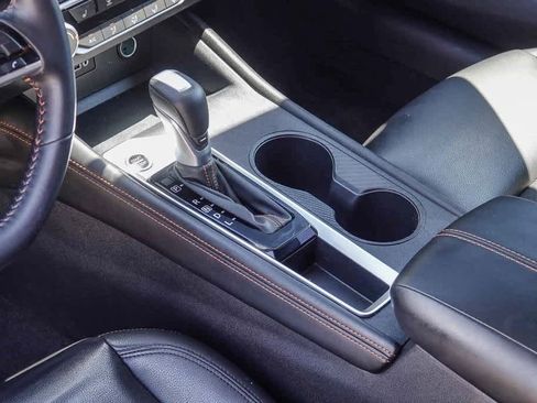 Used 2021 Nissan Altima 2.5 SR w/ SR Premium Package image 18