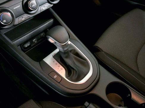 Certified 2024 Kia Forte LXS w/ LXS Technology Package image 17