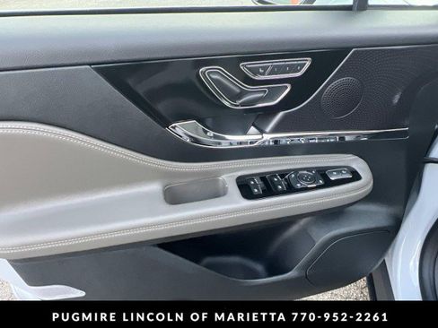 New 2026 Lincoln Corsair Premiere image 45