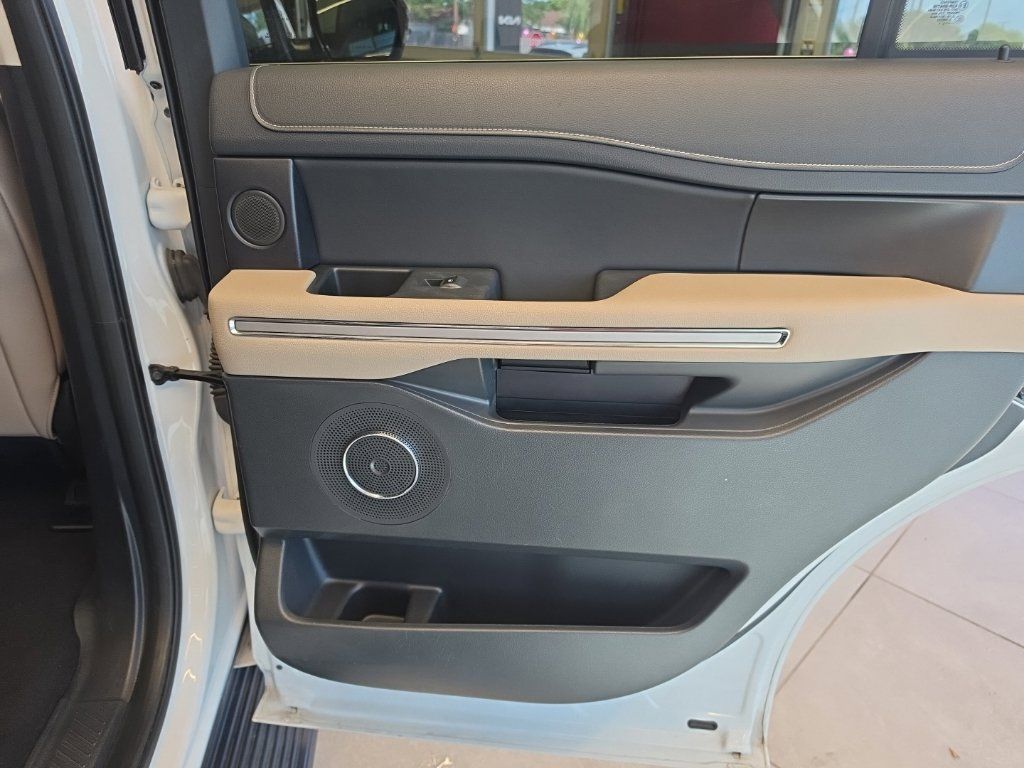 Used 2024 Ford Expedition Limited RWD image 58