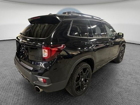 Used 2025 Honda Passport Black Edition image 4