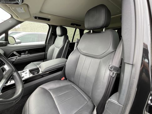 Used 2023 Land Rover Range Rover SE image 16