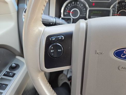 Used 2014 Ford Expedition XL AWD/4WD image 19
