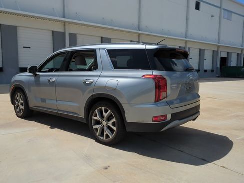 Used 2020 Hyundai Palisade SEL w/ Premium Package FWD image 5