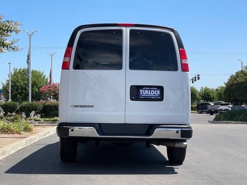 Used 2024 Chevrolet Express 3500 LT w/ LT Preferred Equipment Group RWD image 7