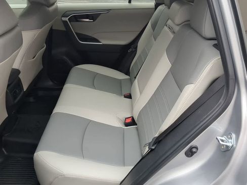 Used 2024 Toyota RAV4 XLE Premium image 21