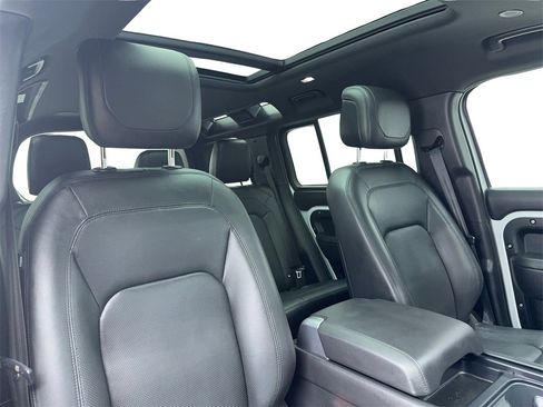 Used 2023 Land Rover Defender 110 V8 image 49