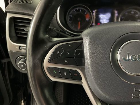 Used 2020 Jeep Cherokee Latitude Plus w/ Cold Weather Group image 23